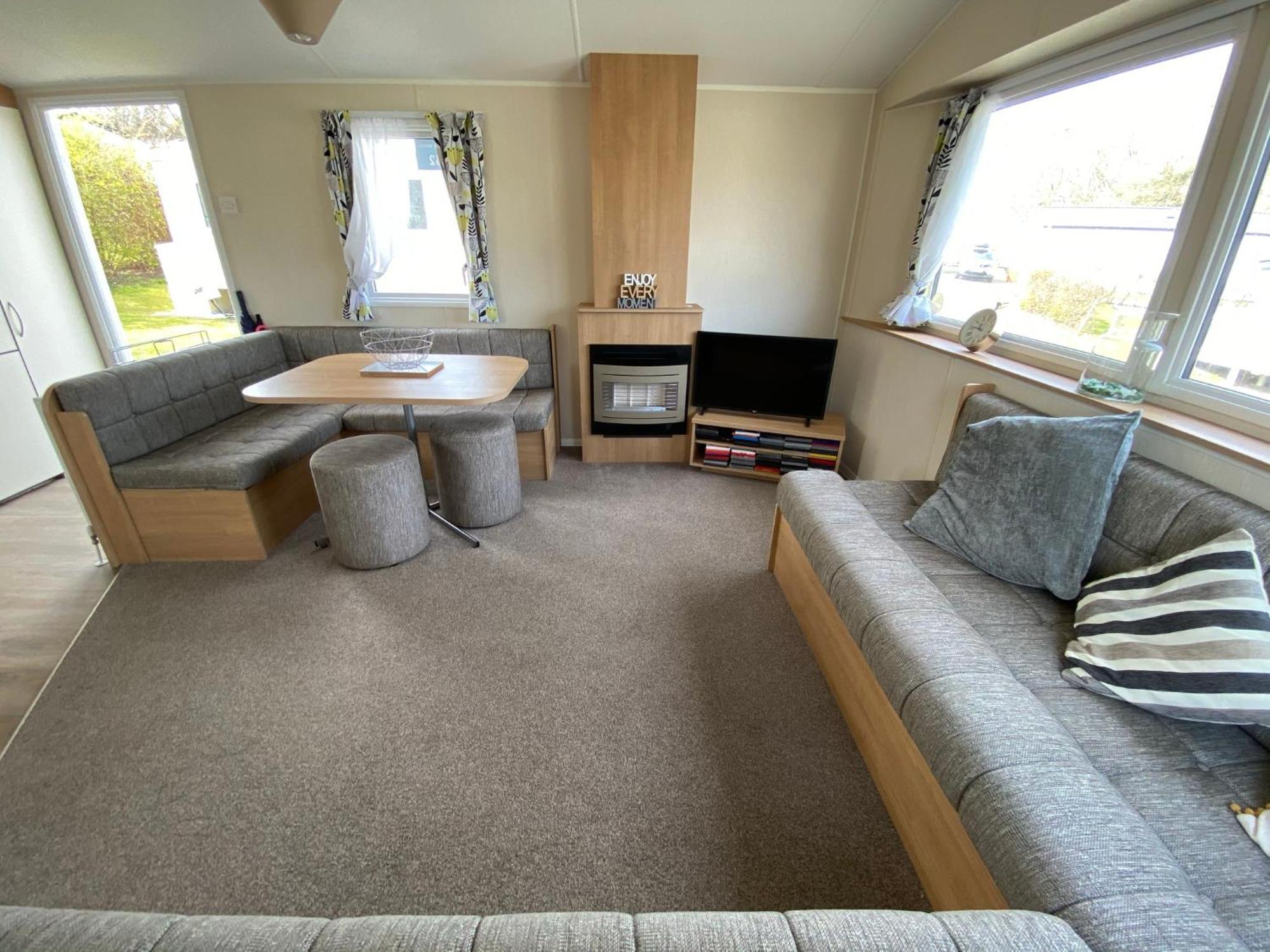 Whitecliff Bay Holiday Park - Most Popular Location Near Pools, Clubs And Beach Bembridge Exterior foto